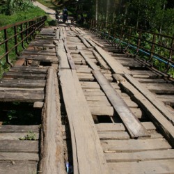 jembatan rusak